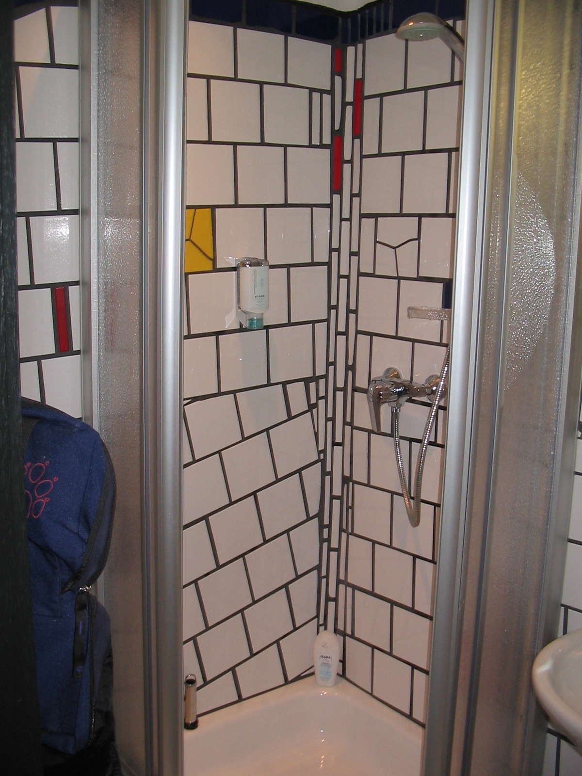 Hundertwasser Dusche